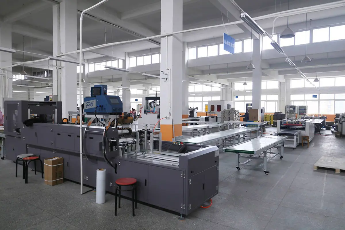 Worktables holding box components for assembly