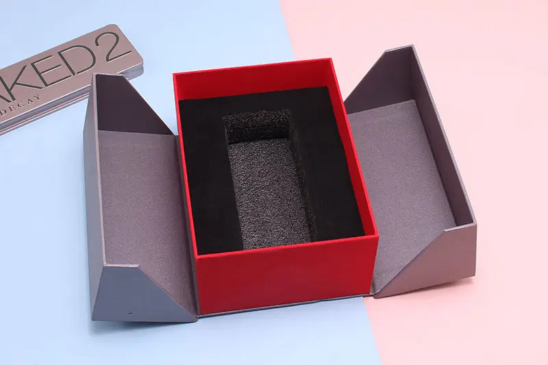 Necklace card position inside custom jewelry box