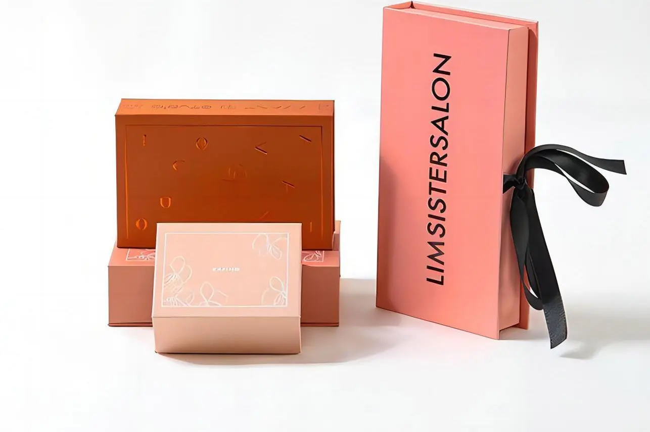 Corporate magnetic closure boxes for higher value branded gifts