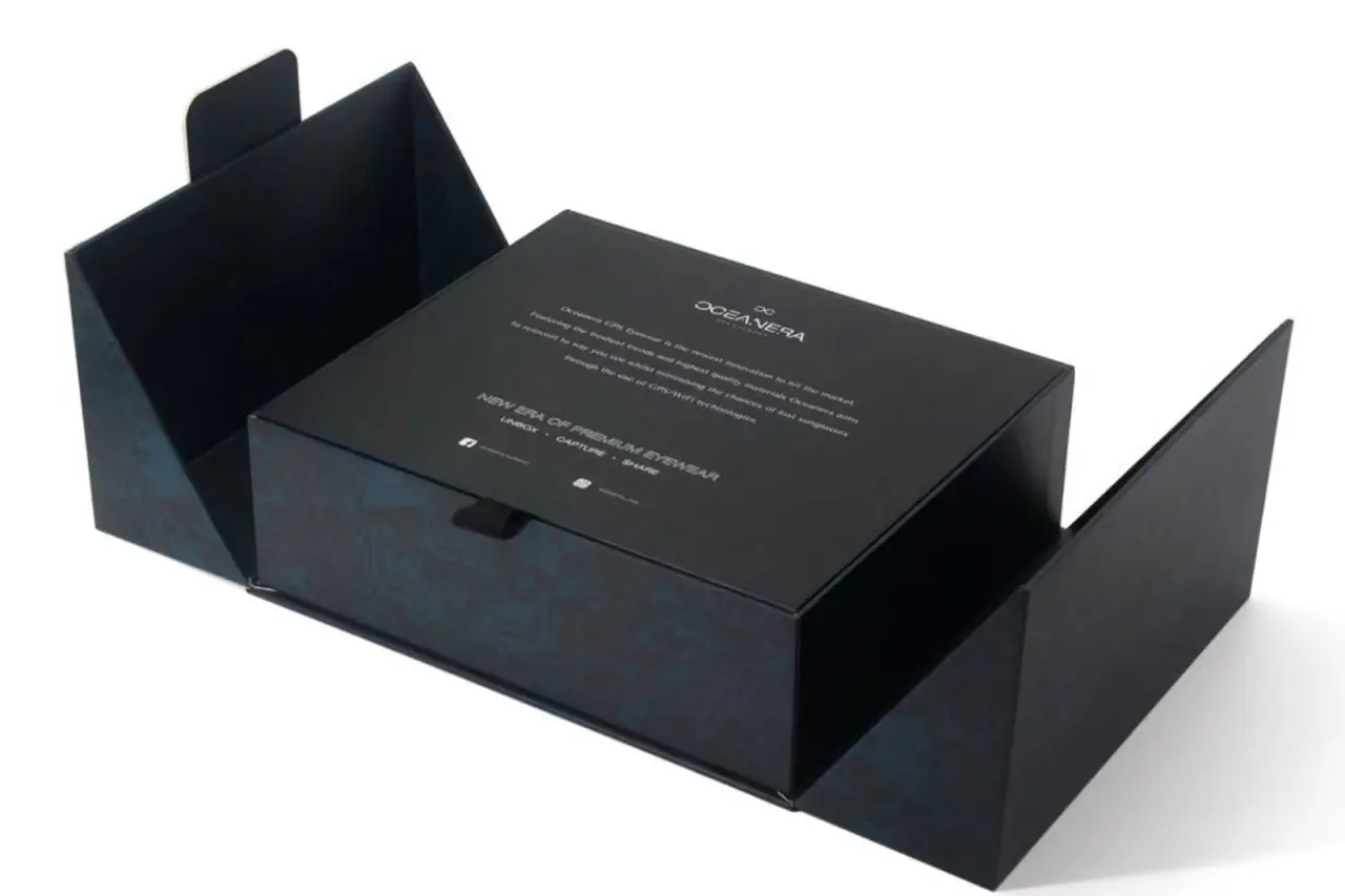 Skincare packaging solution with bottles and inserts