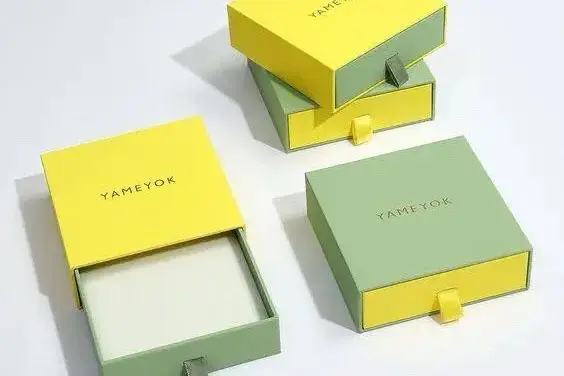Custom skincare packaging quote details for bottle size filled weight insert and shipping